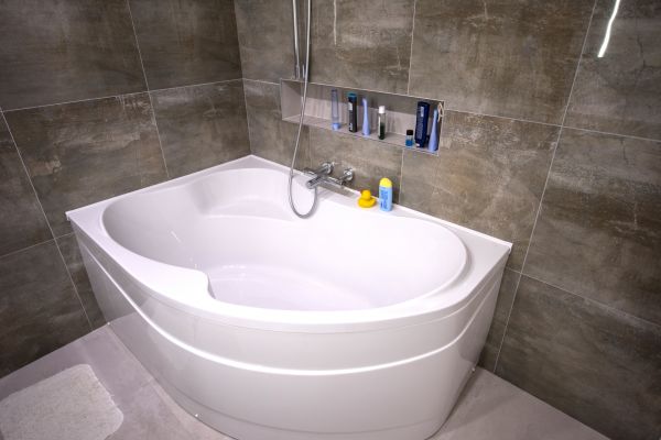 Large Bathtub Installation in Lewis Center
